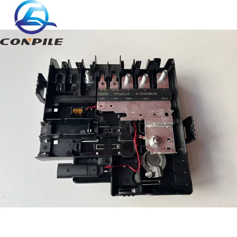 

1pc Engine Fuse Box Block for Chevrolet Silverado Saboban Taher 2019-2023 Replacement Part Number 84646133 84646132 85015807
