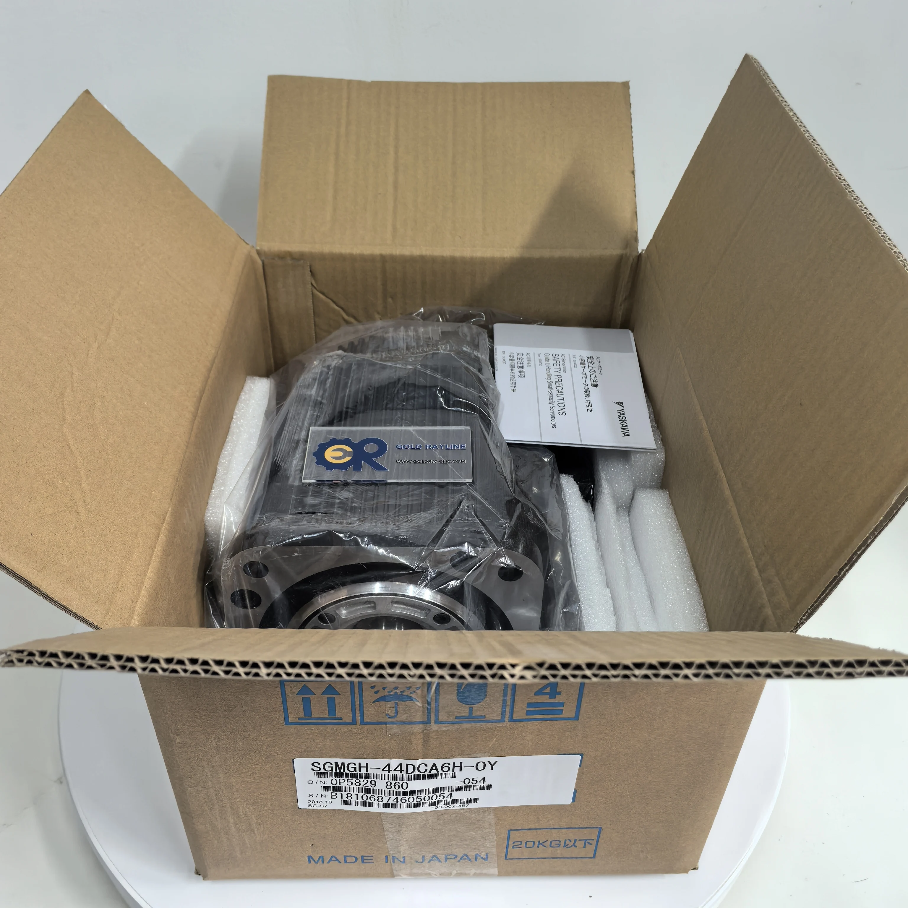 محرك سيرفو Yaskawa SGMGH-44DCA6H-OY جديد في المخزون شحن سريع