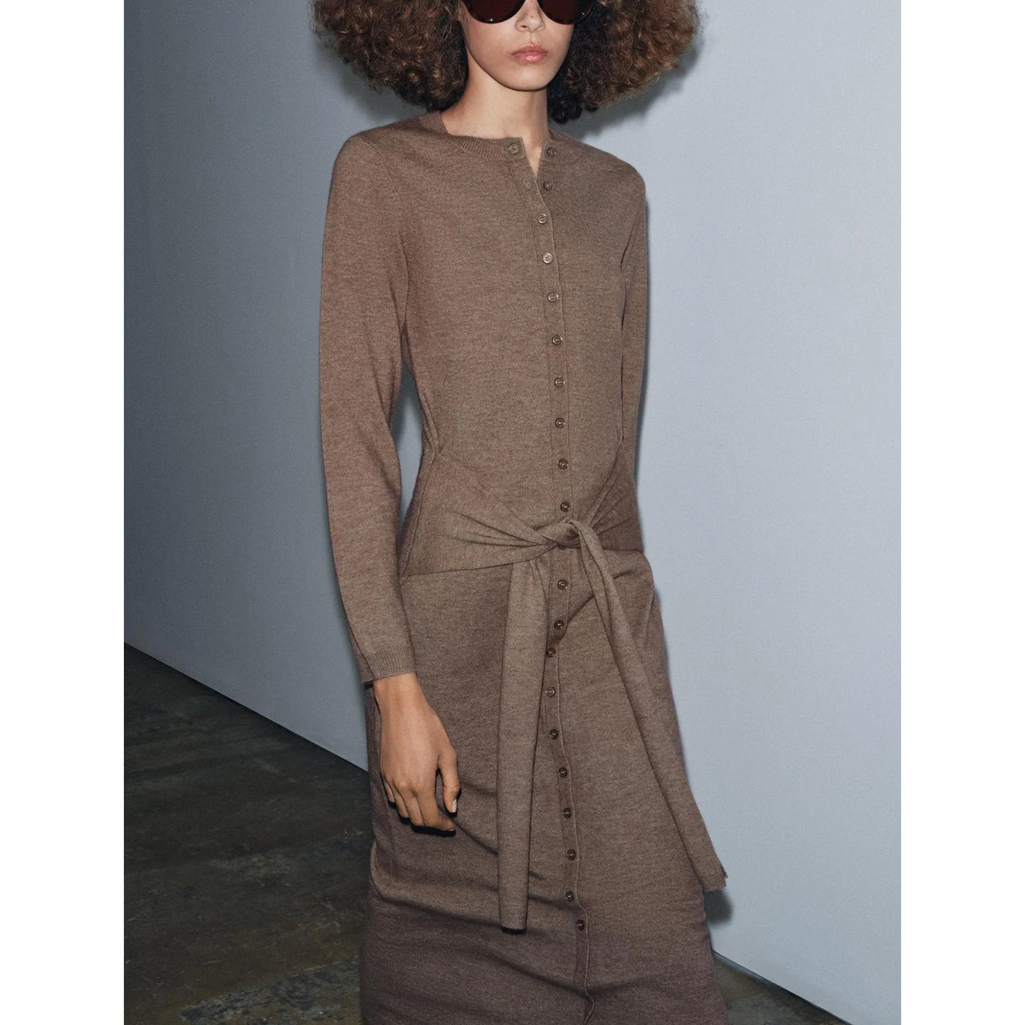 Inverno delle nuove donne delle vacanze Sle lungo Sve rotondo Ne lavorato a maglia Midi Dr con cintura Ciwalk gonna da fata chiusura a bottone singolo