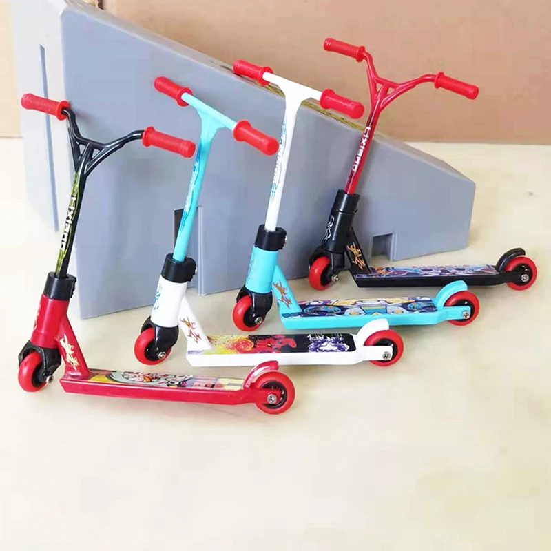 Mini patinetas de dedo, juegos de rampa de parque de Skate, Scooter de dedo, bicicletas de yema del dedo, cubierta de deporte extremo, juguetes novedosos