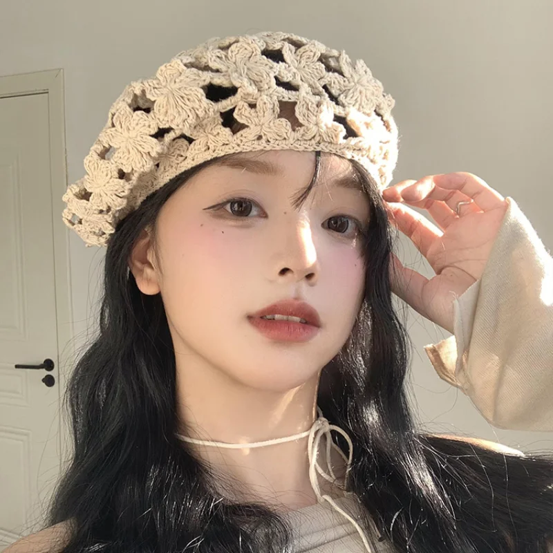 Korean Ins Sweet Flower Hollow Knitted Berets Caps for Women Summer Travel Photo Versatile Casual Retro Literary Painter Hat