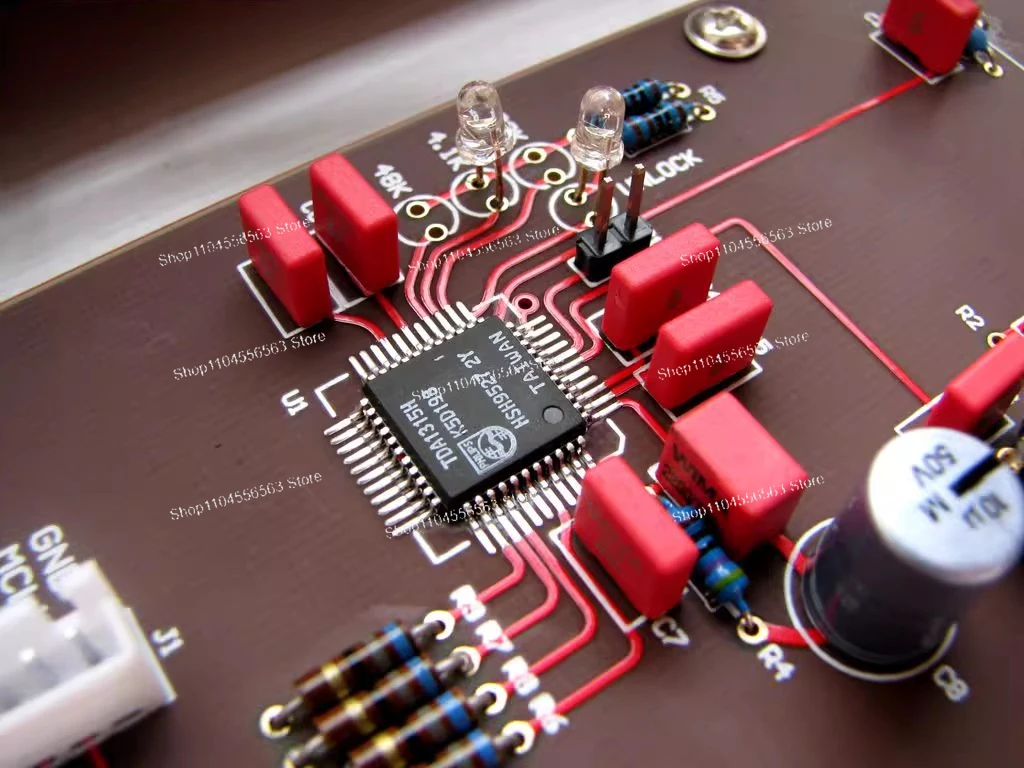 لوحة فك ترميز DAC شبه نهائية