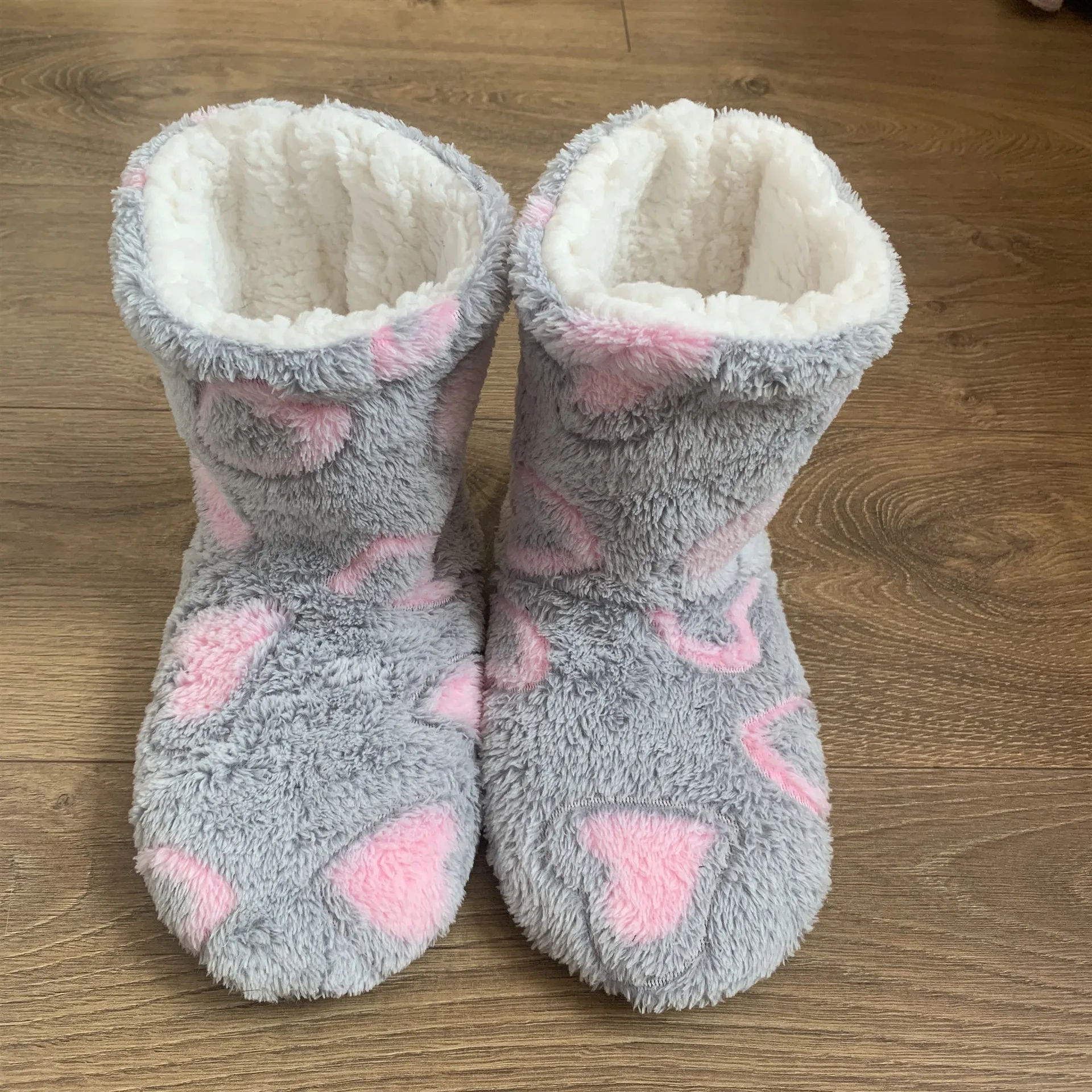 1 Pairs Women Slippers Autumn Winter Home Warm Padded Thickened Colorful Love Mid-calf Non Slip Women Floor Shoes Zapatos