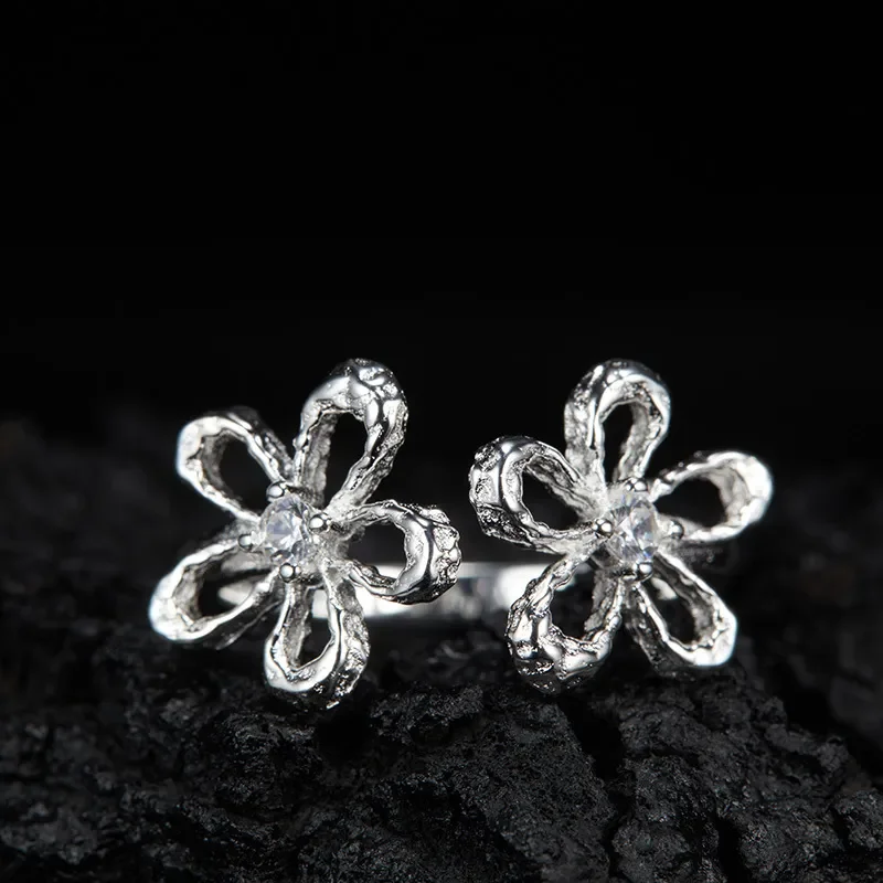 Korean version S925 sterling silver zircon colored treasure ring women's fashion sweet hollow small flower Xiaohongshu Douyin