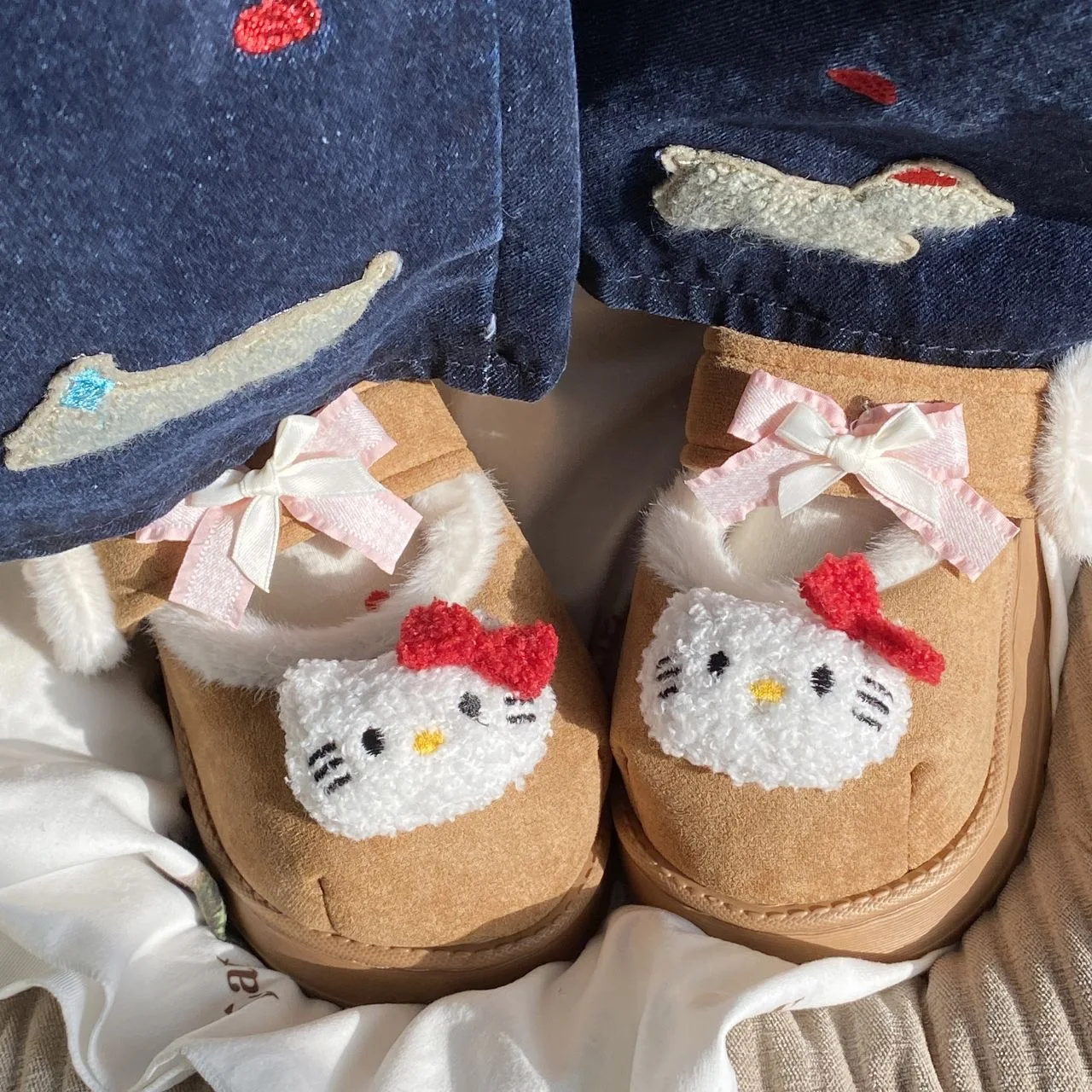 Cartoon Hello Kitty Bow Baotou Slippers Girl Winter Stepping on Shit Feeling Cat Claw Plush Mary Jane Cotton Shoes