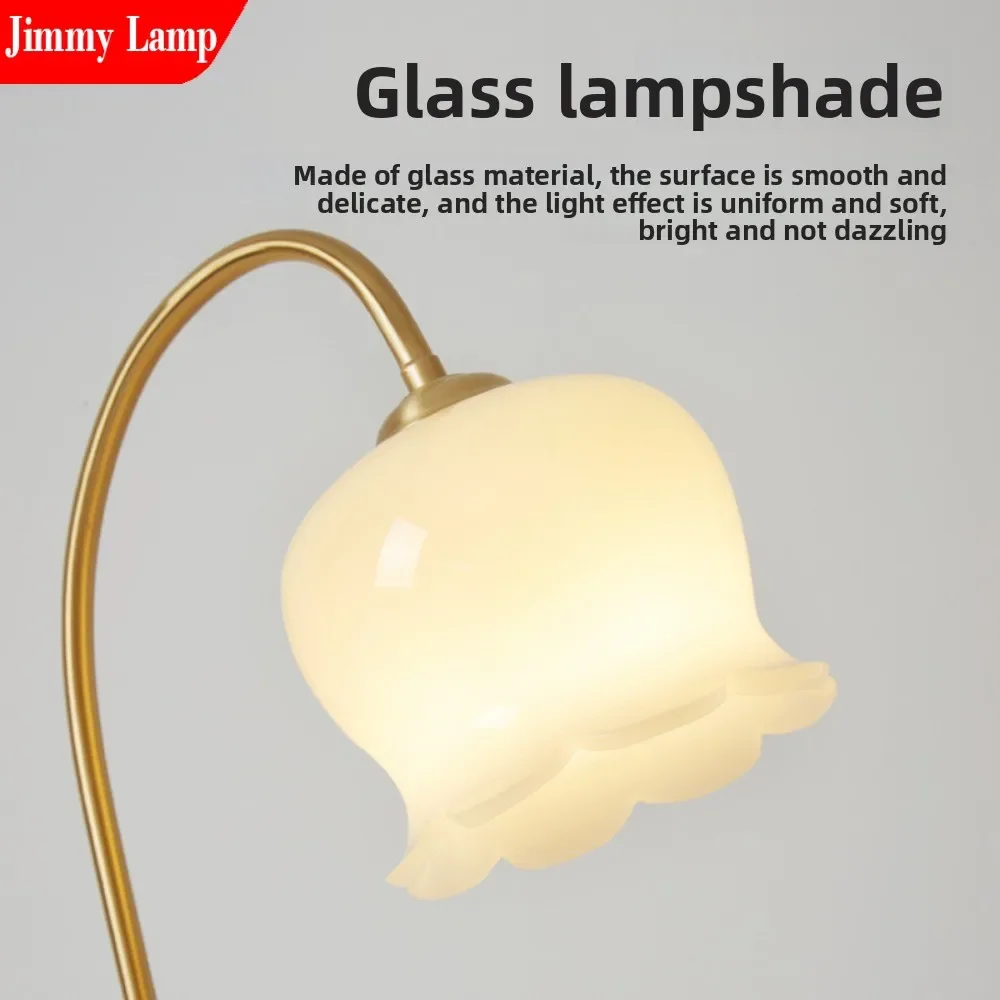 

Nordic White Flowers Desk Lamp Bedroom Elegant Room Ambiance Bedroom Platinum White E27 Home Lamp Indoor Decoration Fixtures