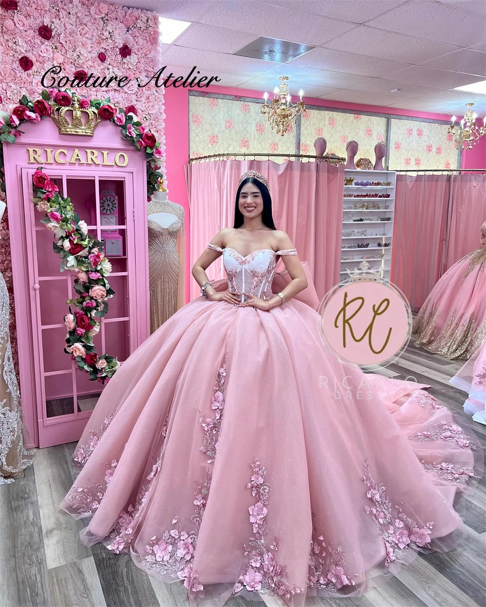 Księżniczka Różowy gorset z kwiatami 3D Suknia balowa Luksusowa suknia balowa z odkrytymi ramionami Sweet 15 Dress vestidos de 16. Dostosowane