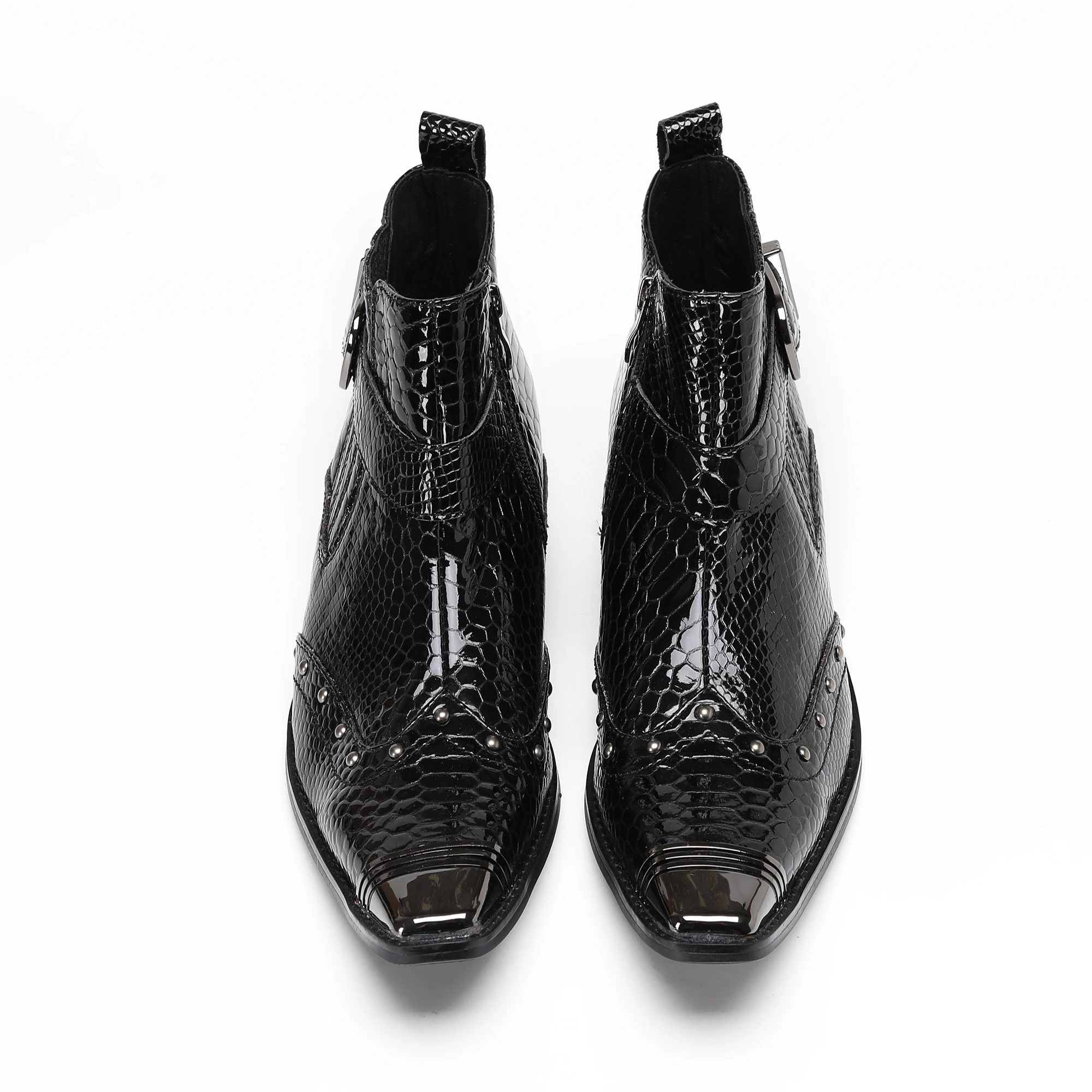 Glänzende, kurze Herrenstiefel mit Schlangenmuster, dekoriert mit Metallnieten und Schnallen, trendiges, personalisiertes Street-Style-Schuhwerk für Club, Bar und Party – Detail 15