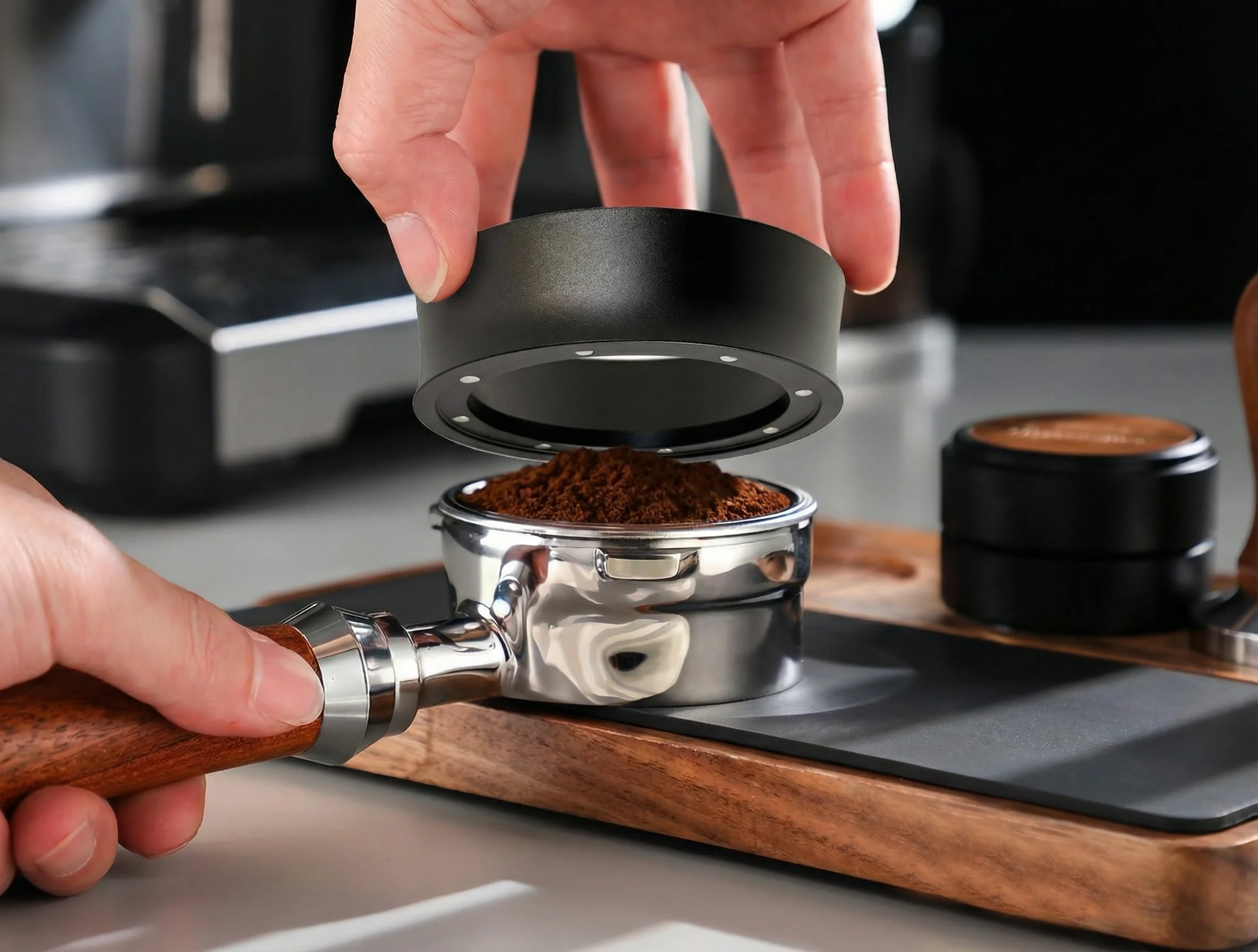 51/54/58mm Espresso-Dosiertrichter Magnetischer Kaffee-Dosierring Siebträger-Trichter Siebträger-Dosierring Barista-Werkzeuge – Detail 9
