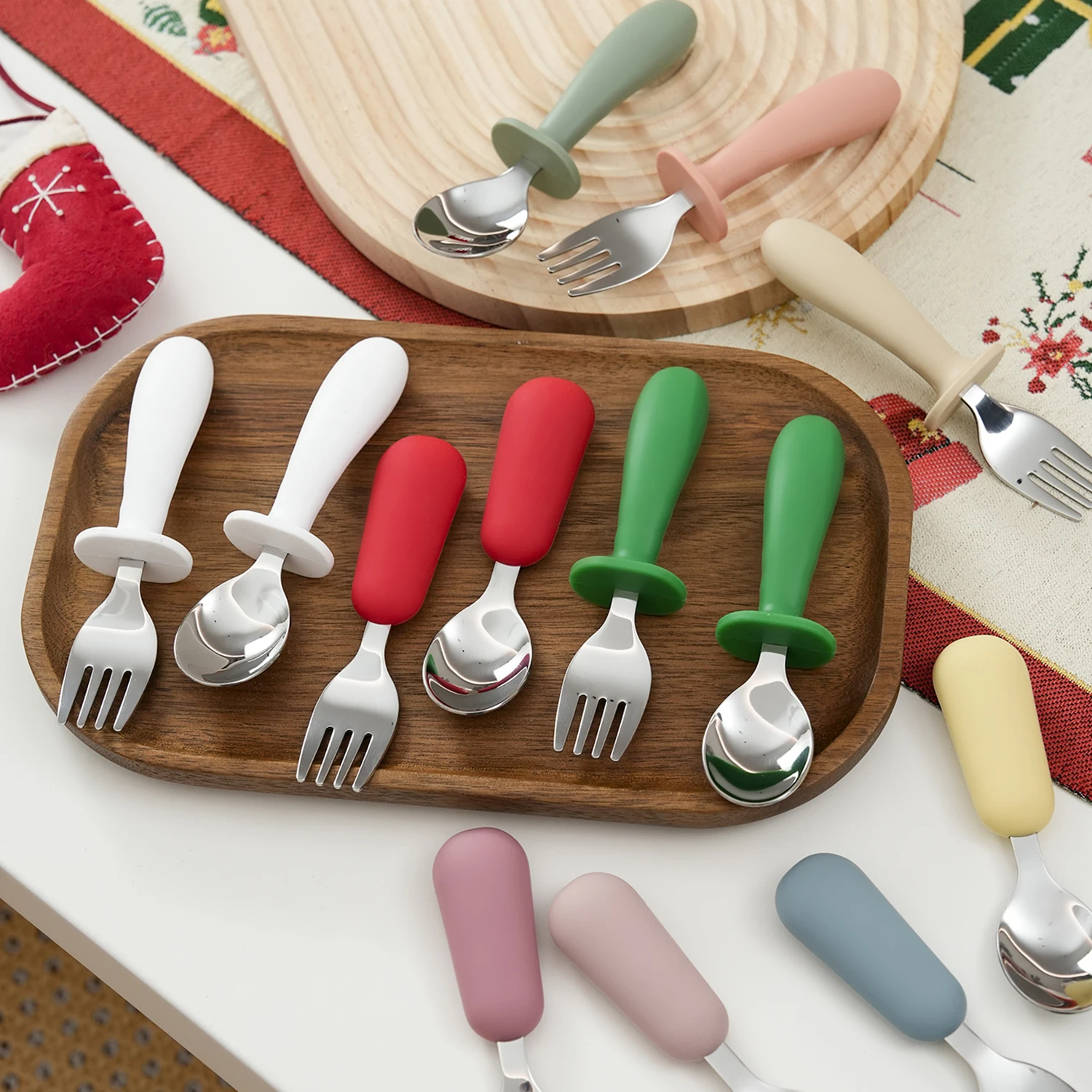 

Color Kids 4PCS Toddler Feeding Set Christmas Gift Stainless Steel Fork Spoon Baby Weaning Tools Self Use Dinnerware Kids Design