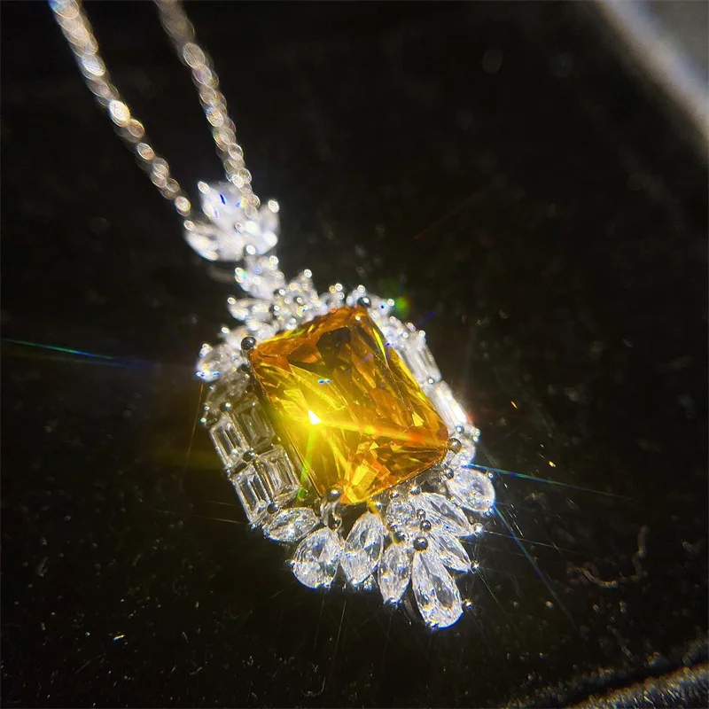 CAOSHI Gorgeous Temperament Necklace for Female Brilliant Yellow Crystal Stone Pendant Accessories for Anniversary Chic Jewelry