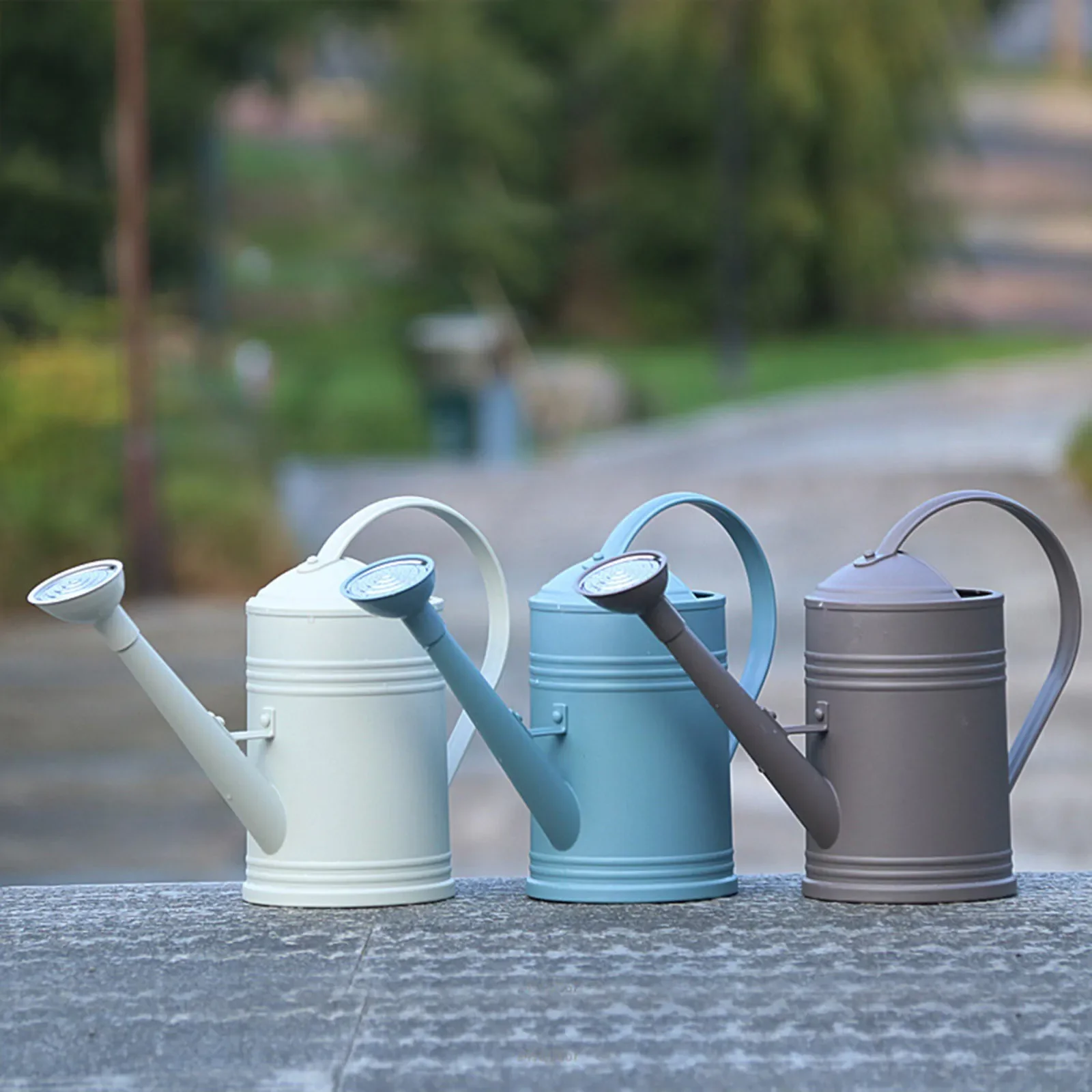 Plastic Watering Can Simple Imitation Iron Sheet Watering Pot with Long Spout Sprinkler Gardening Tools Household Watering Can