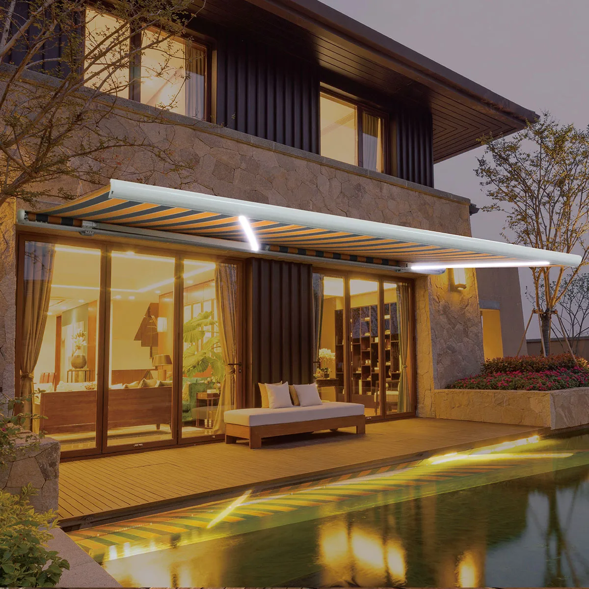 

Factory Price Modern Awnings Commicial Electric Retractable Awnings Motorized Remote Control Led Light Awning for Shop