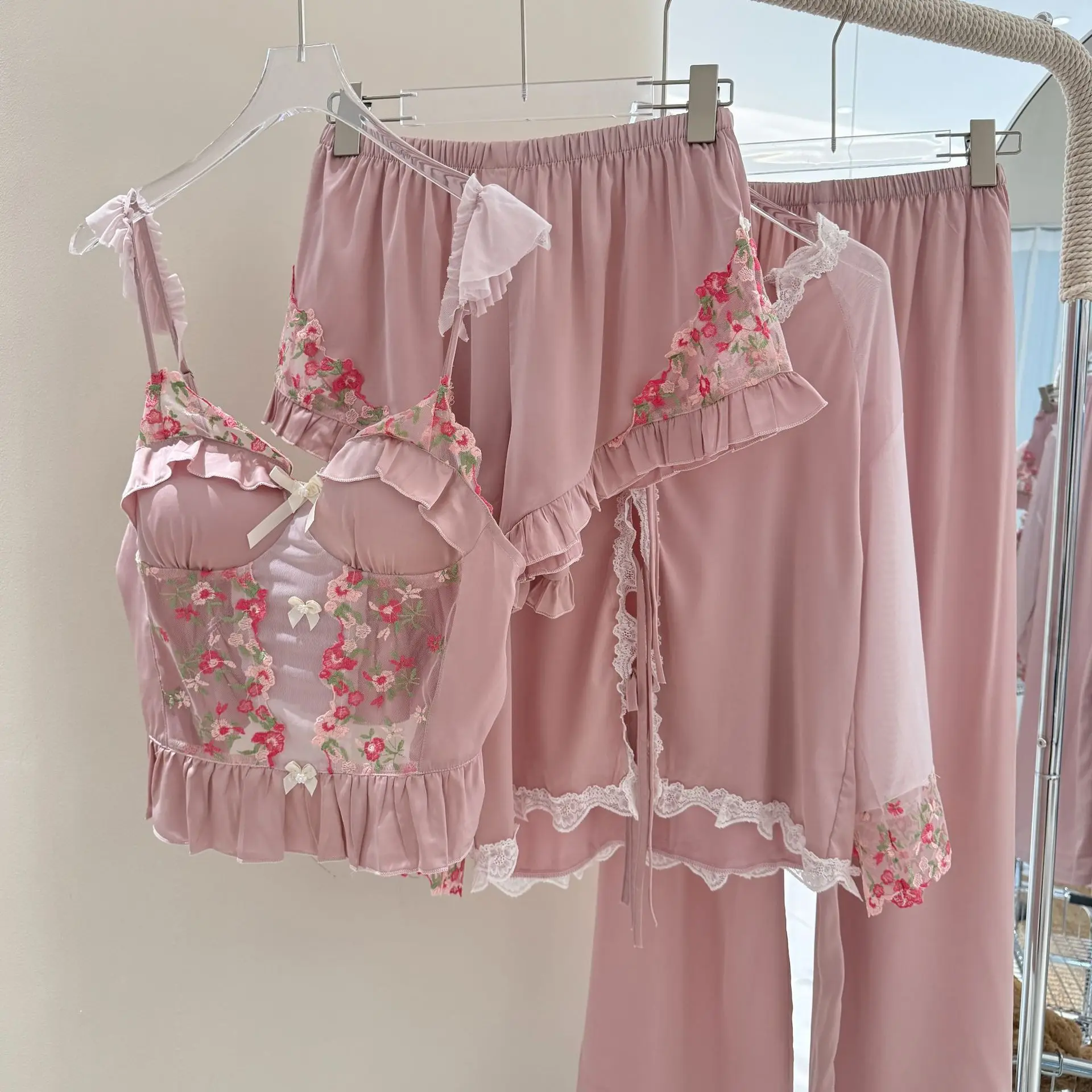 

Sexy Lace Mesh Patchwork Sleepwear Summer New Women 4PCS Pajamas Set Silky Satin Casual Nightgown Sexy Pyjamas Suit Home Wear