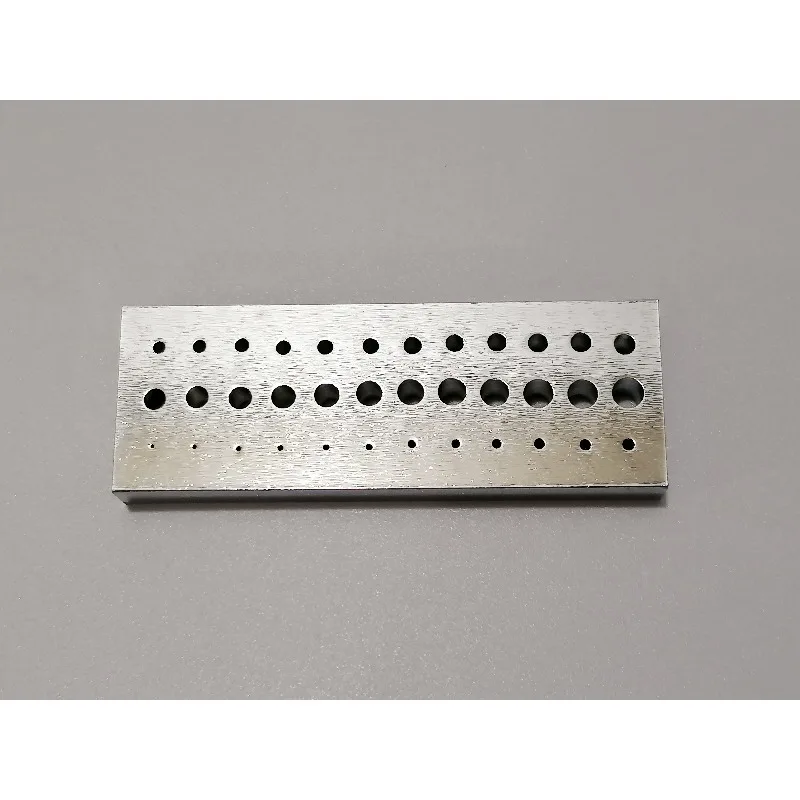 Ferramenta de reparo de relógio, cais de ferro, aço, assento quadrado, assento de fileira, placa de estampagem de aço, acessório de alça de batida