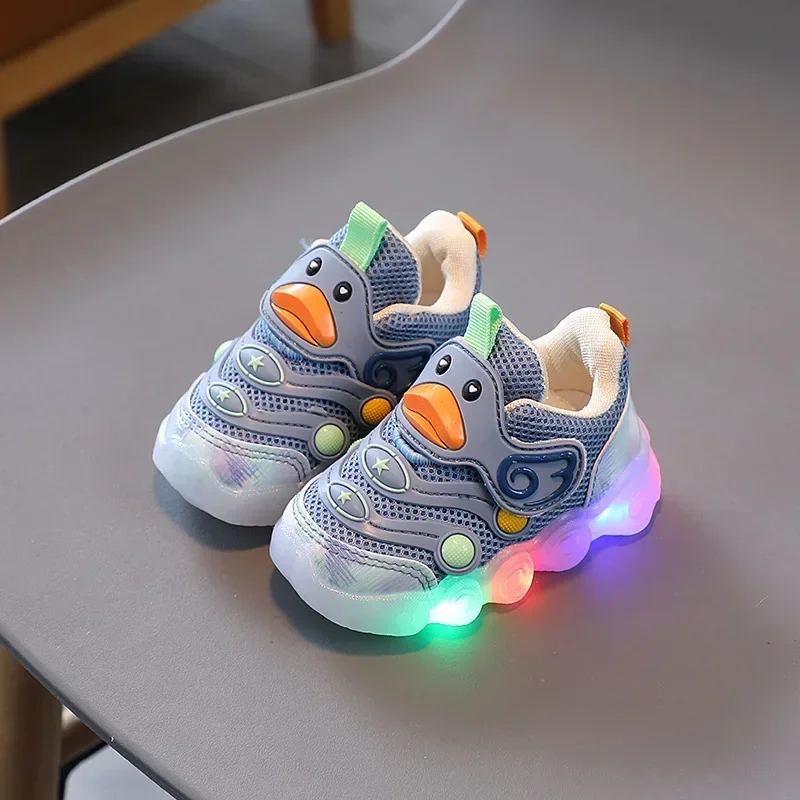 Bambini Led scarpe Casual Cute Cartoon Duck Sneakers Toddler incandescente scarpe da Tennis ragazzi ragazze scarpe sportive in Mesh traspirante