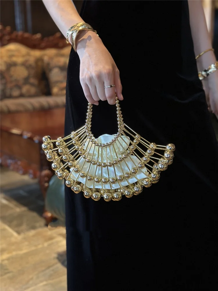 

French Style Golden Handwoven Bead Bag Retro Hollow Out Fan-Shaped Handbag Luxury Exquisite Bling Women's Tote Bag