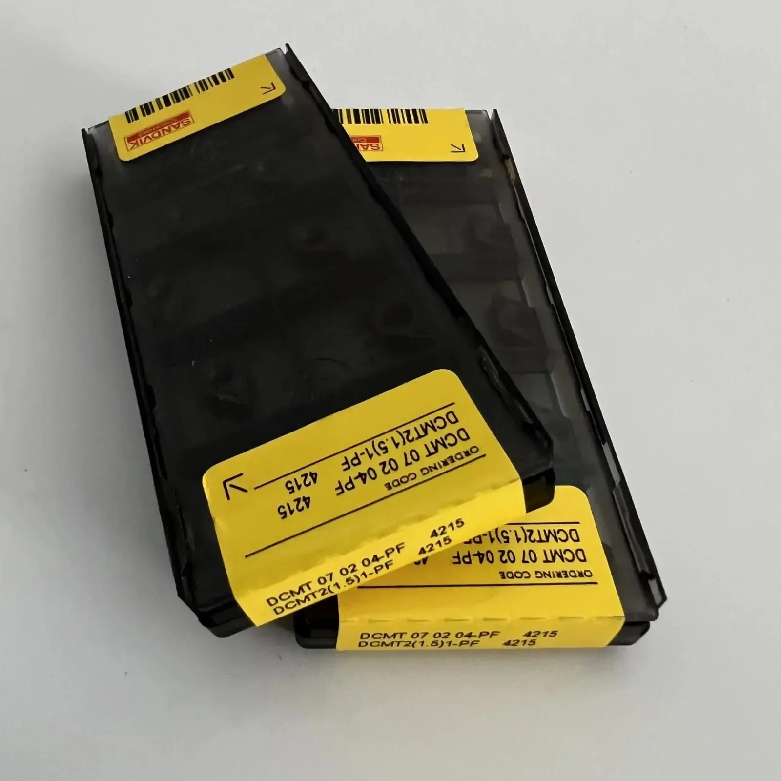 

SANDVIK-Coromant / DCMT070204-PF 4215 / 10 Pcs