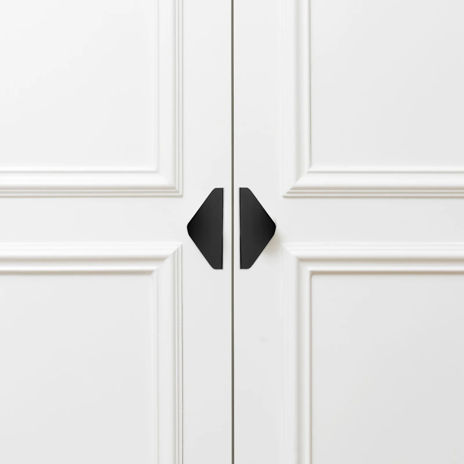 

4Pcs Triangle Cabinet Pulls Fashionable Space Aluminum Dresser Knobs for Home Decor Cabinet Handle Triangle Drawer Knobs