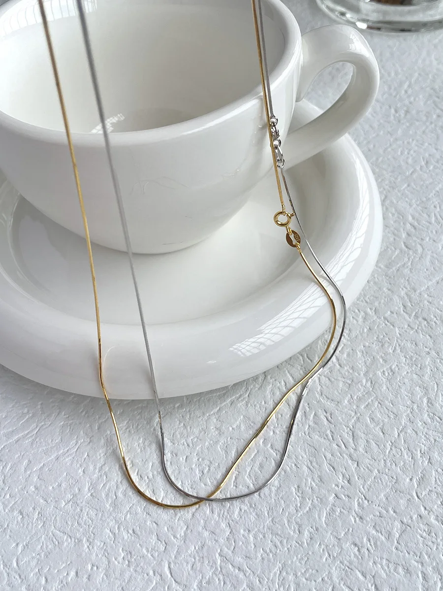 Lustrous 925 silver snake chain necklace—geometric linear design, clavicle-skimming length, electroplated white gold or gold fin