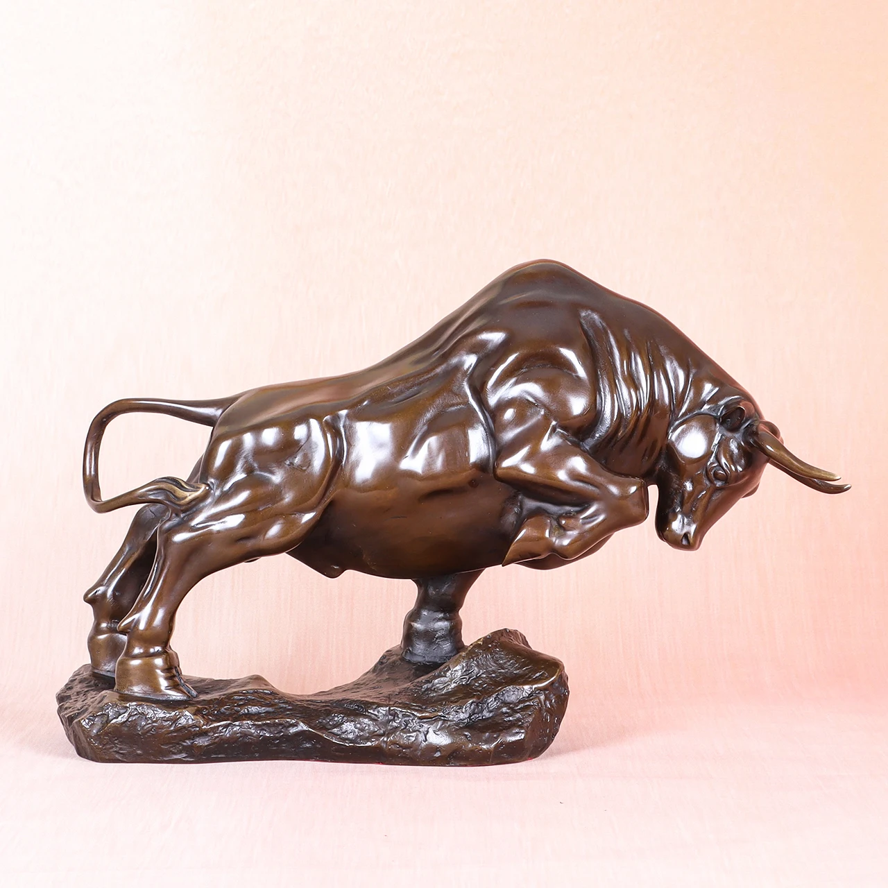 Forge Ahead Bull Statue Bronze Gold Animal Wall Street Bull Sculpture Lucky Office Decor Business Gift