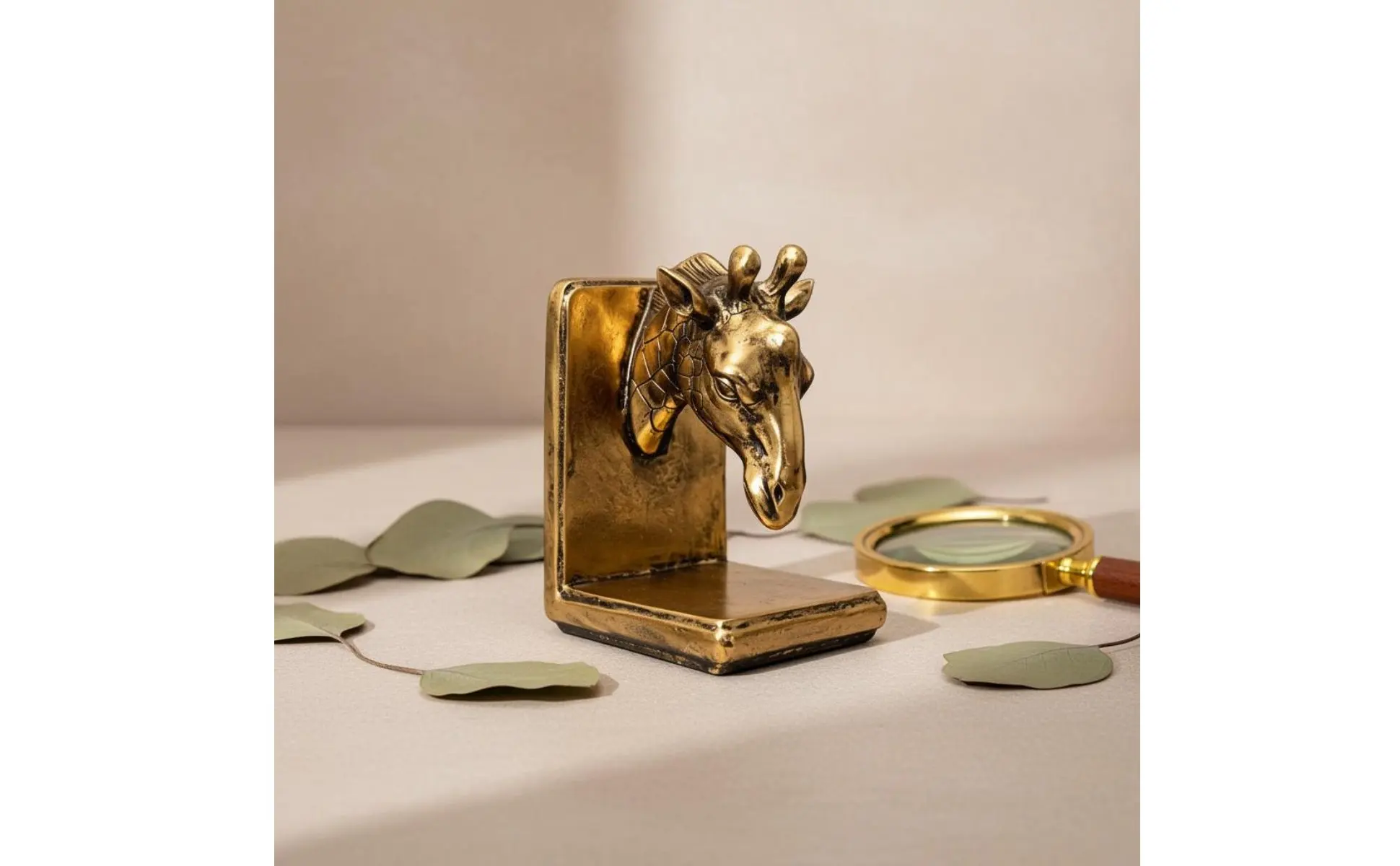 2 Pieces Giraffe Bookends Vintage Gold Giraffe Bookends Decorative Creature Book Stoppers Nordic Design Bookend Set for Office