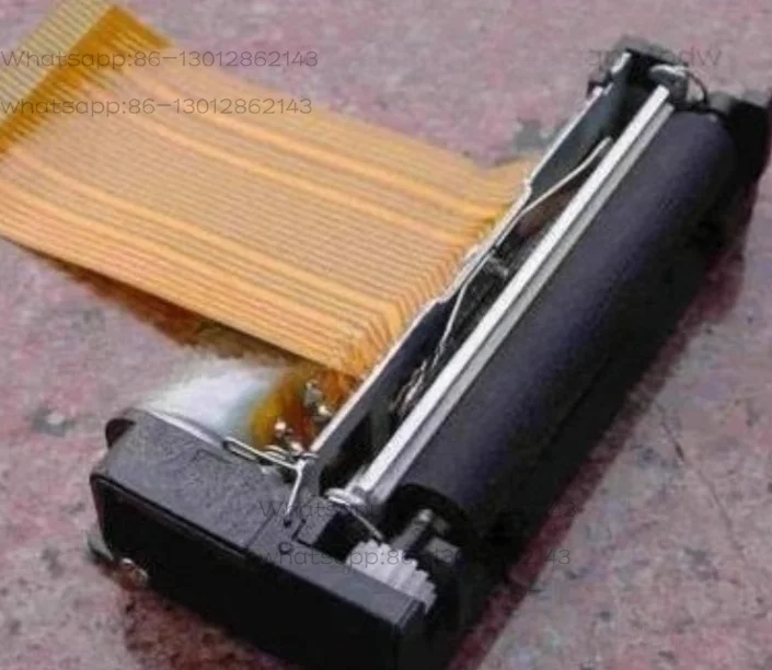 Automatic Urine Analyzer Has A Built-in Printer Head