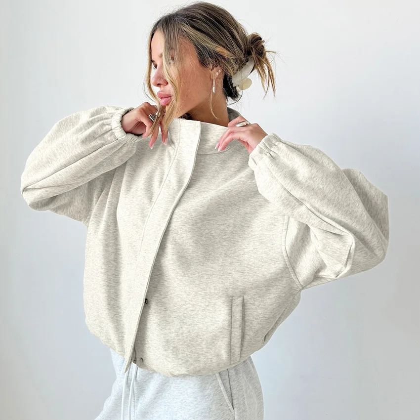 Vestes courtes simples et à la mode avec sweat-shirts à col montant pour femmes avec design et tempérament pour les déplacements domicile-travail