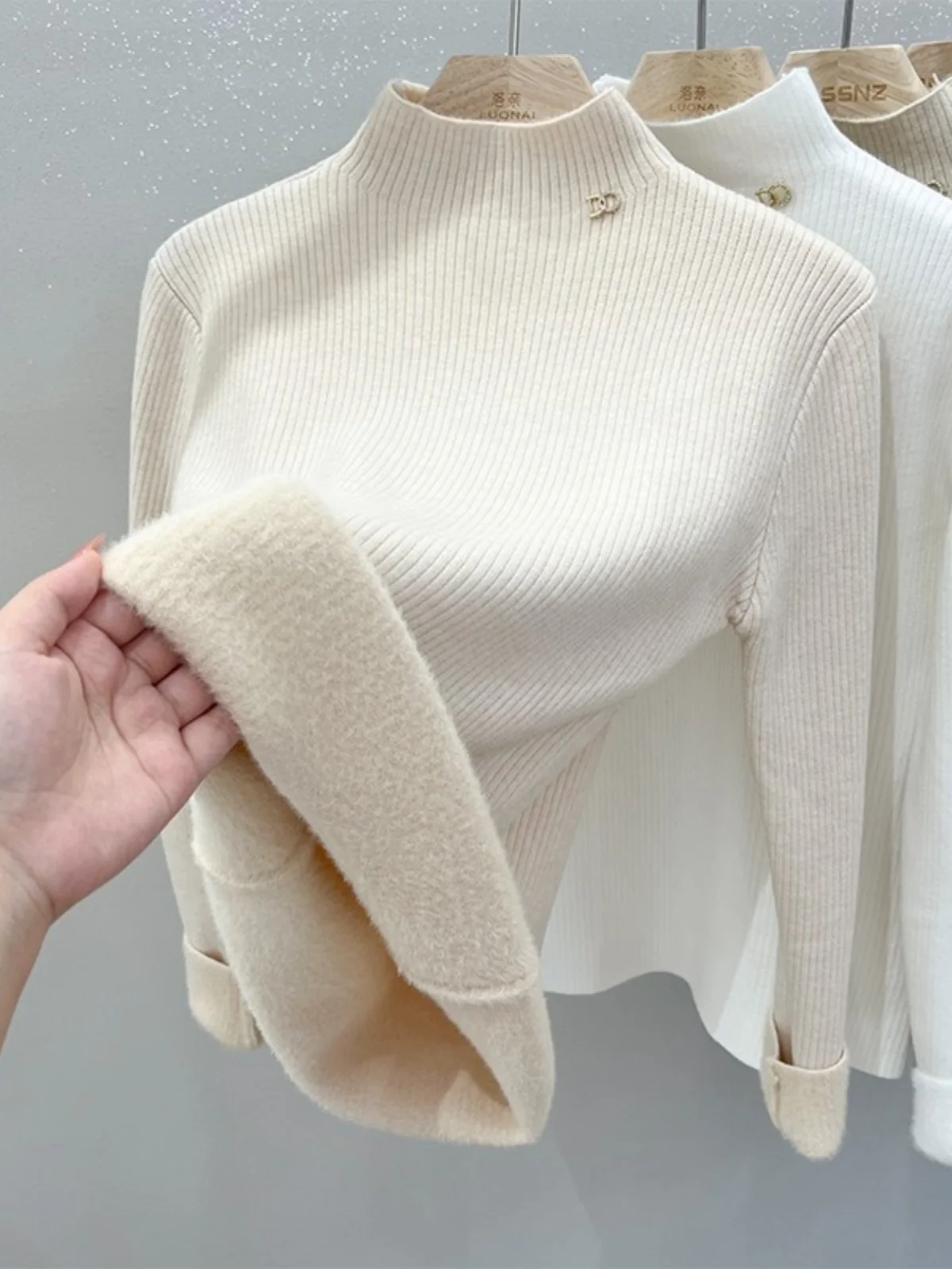 

Women's Fce Lined f High Ne Base irt Inner Wear Autumn Winter 2025 New Warm Mink Velvet Knitted Top