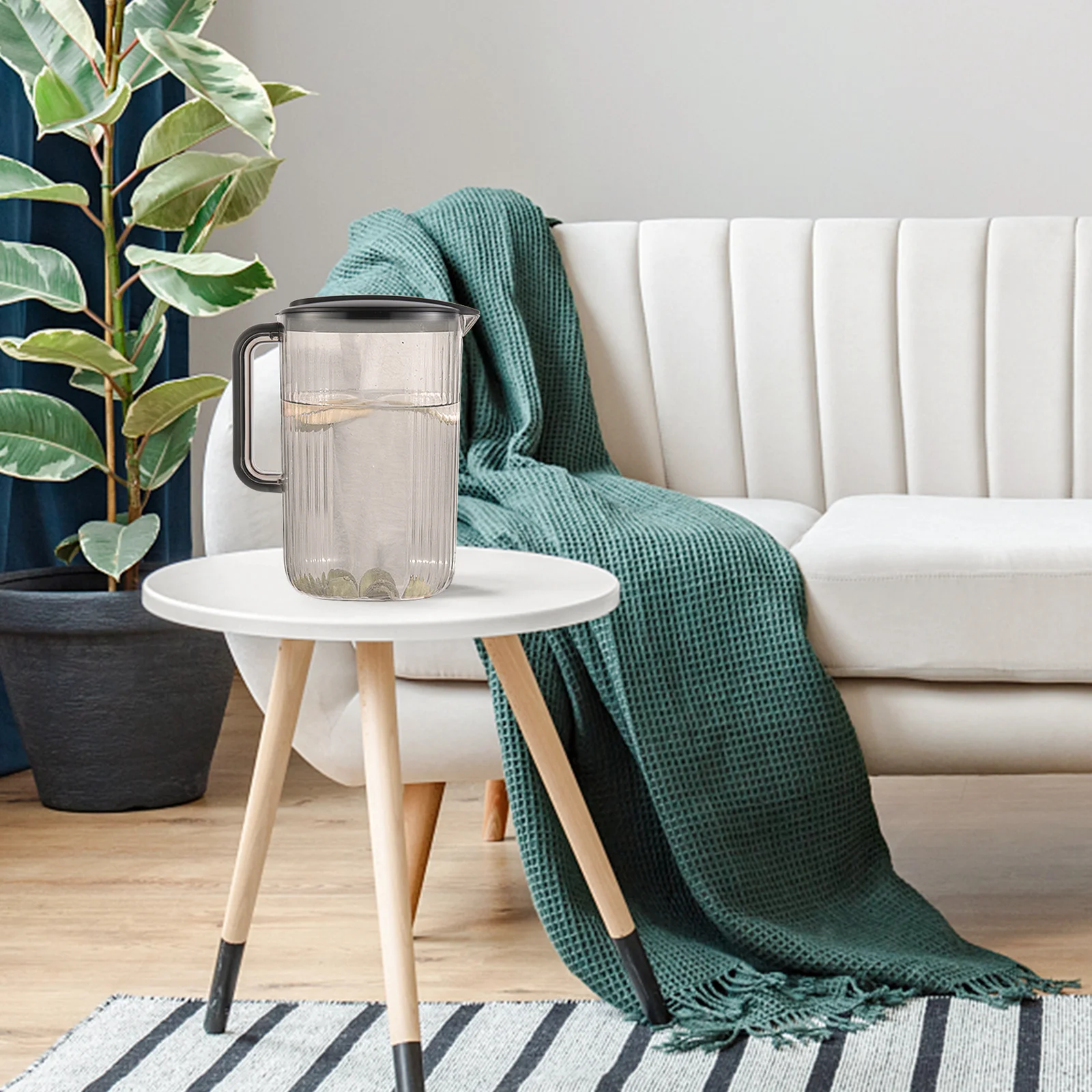 

Cold Water Pitcher Large Capacity Food Safe Plastic Kettle Household Beverage Container for Home Office Hotel Kitchen Water Pot