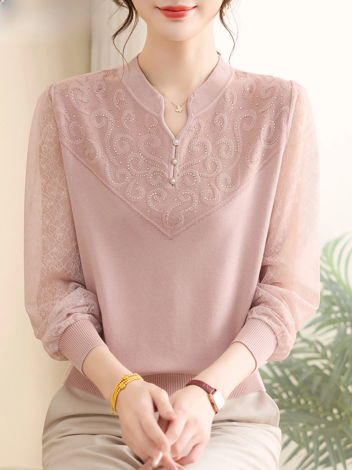 

Young Mom Spring Knitted T-irt Faionable Agel Svel Base Layer Top for Middle-Aged Women V-Ne Breathable Lightw...