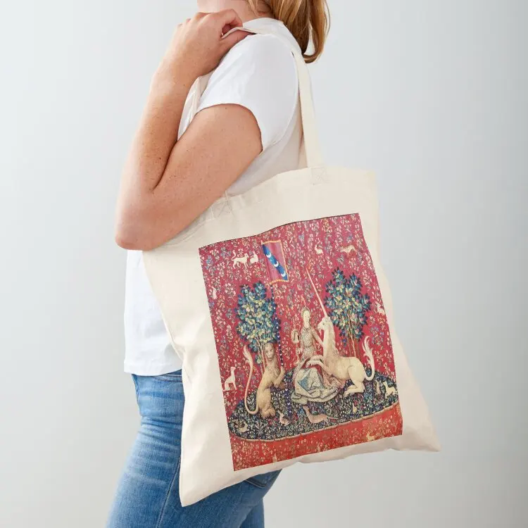 

The Lady and the Unicorn - Sight: La Dame à la licorne - La Vue - Medieval Unicorn Tapestry Tote Bag