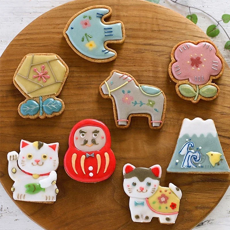 4Pcs Retro Style Lucky Cat Series DIY Cartoon Japanese Biscuit Mold Pressing Butter Cookie Mold Fondant Cake Decorating Tool