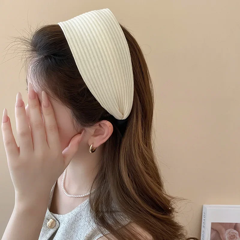 Einfarbiges Breites Stirnband mit Streifenmuster, Französischer Stil, Elegantes Haaraccessoire, Beliebter Internet-Celebrity-Look – Detail 13