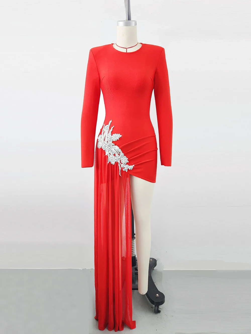 2024 Seksowne asymetryczne sukienki damskie O-neck z długim rękawem i diamentową dekoracją Bodycon Mini sukienka koktajlowa wieczorowa impreza Vestidos