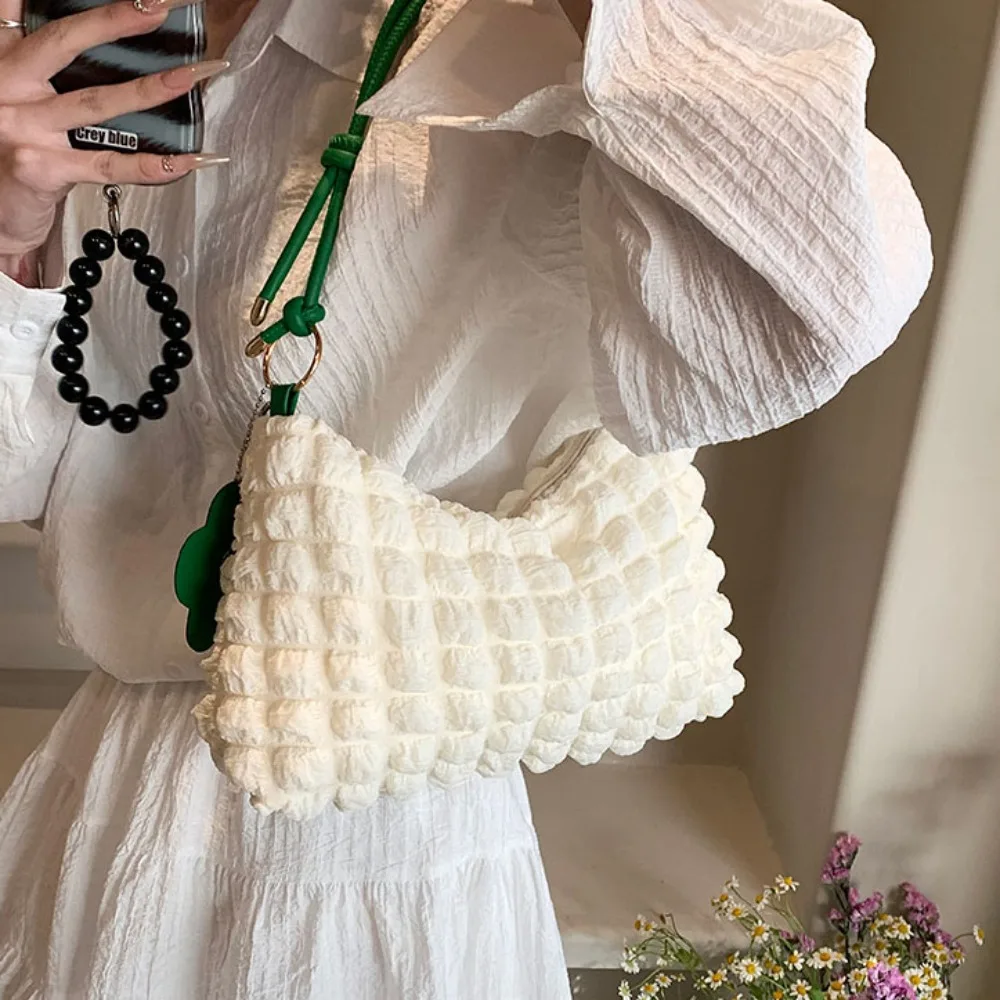 トレンディなプリーツバブルショルダーバッグ、毎日の通勤ハンドバッグ、腕の下バッグ、キルティングソリッドトートバッグ、メッセンジャーバッグ