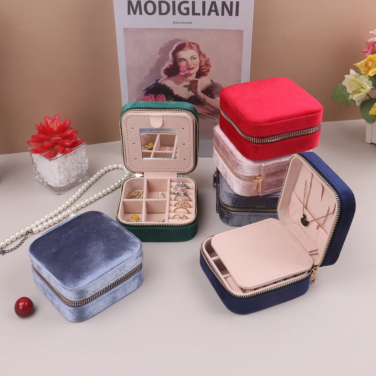 Clever Compartmentalized Design Small Body Hand Moving People Velvet Multifunctional Protection Jewelry Double Storage Box Cleve