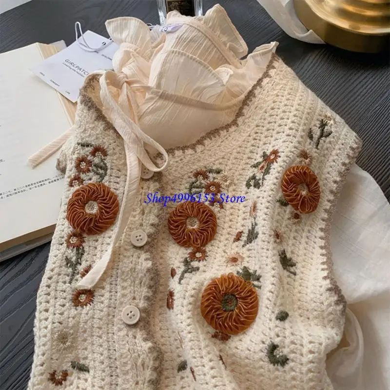 

Q0KE Женский вязанный крючком жилет без рукавов с цветочной вышивкой и пуговицами