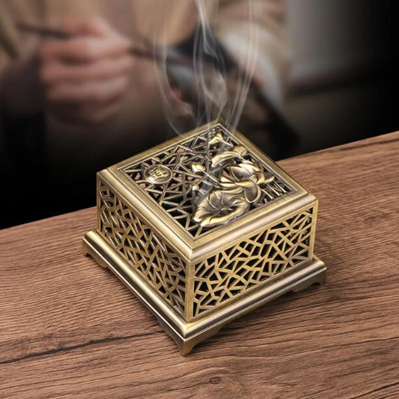 

Chinese Style Metal Hollow Lotus Aromatherpay Burner Sandalwood Fragrance Censer Study Room Smell Burner Air Purify Decoration