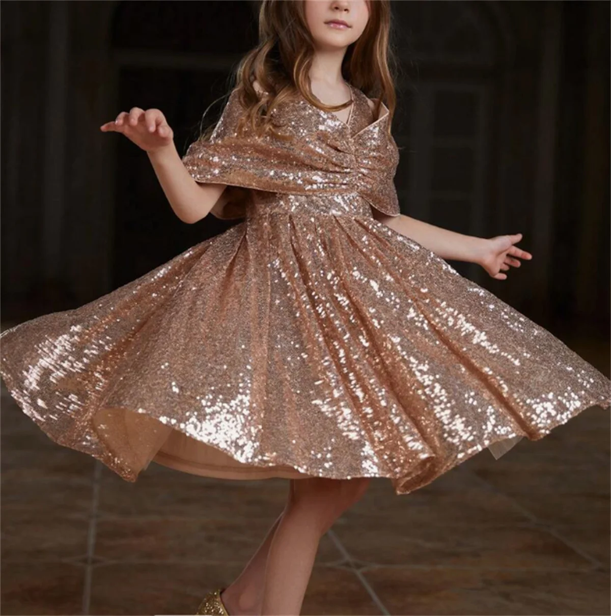 Romantic Cute A-Line Flower Girl Dress with V Round Neck Floor-Length with Bow Lace Cute Century Wedding Party Suitable for 3-16