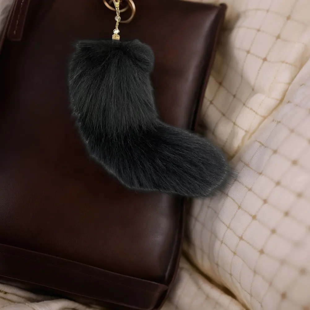 Huge Fluffy Faux Fur Fox Tail Keychain Bags Pendant Keyring Cosplay Tail Cute Animal Tail Keychain for Women Girl