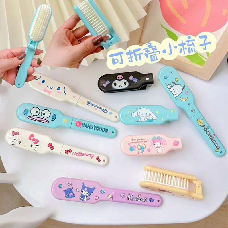 

Japanese-style cute small comb for Kurumimi dolls. Portable and portable hairbrush. Fish-like fringe comb. Miniature massage com