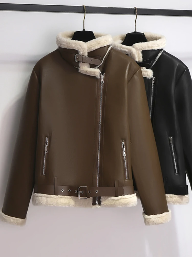 厚手のラムファー付きジャケット レディース 秋冬 2026 新作 スリム モーターサイクル レザー ファー一体型ジャケット おしゃれなトップス