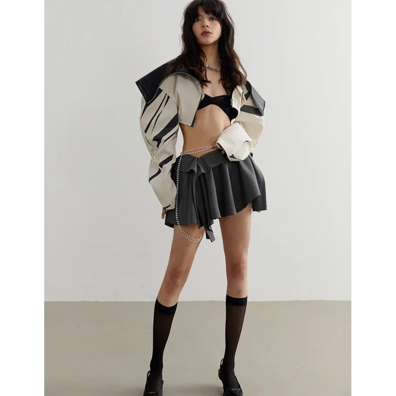 

[Vibe] Beige Zipper Pockets Leather Short Shaped Jacket New Lapel Long Sleeve Women Coat Fashion Tide Spring Autumn 2025