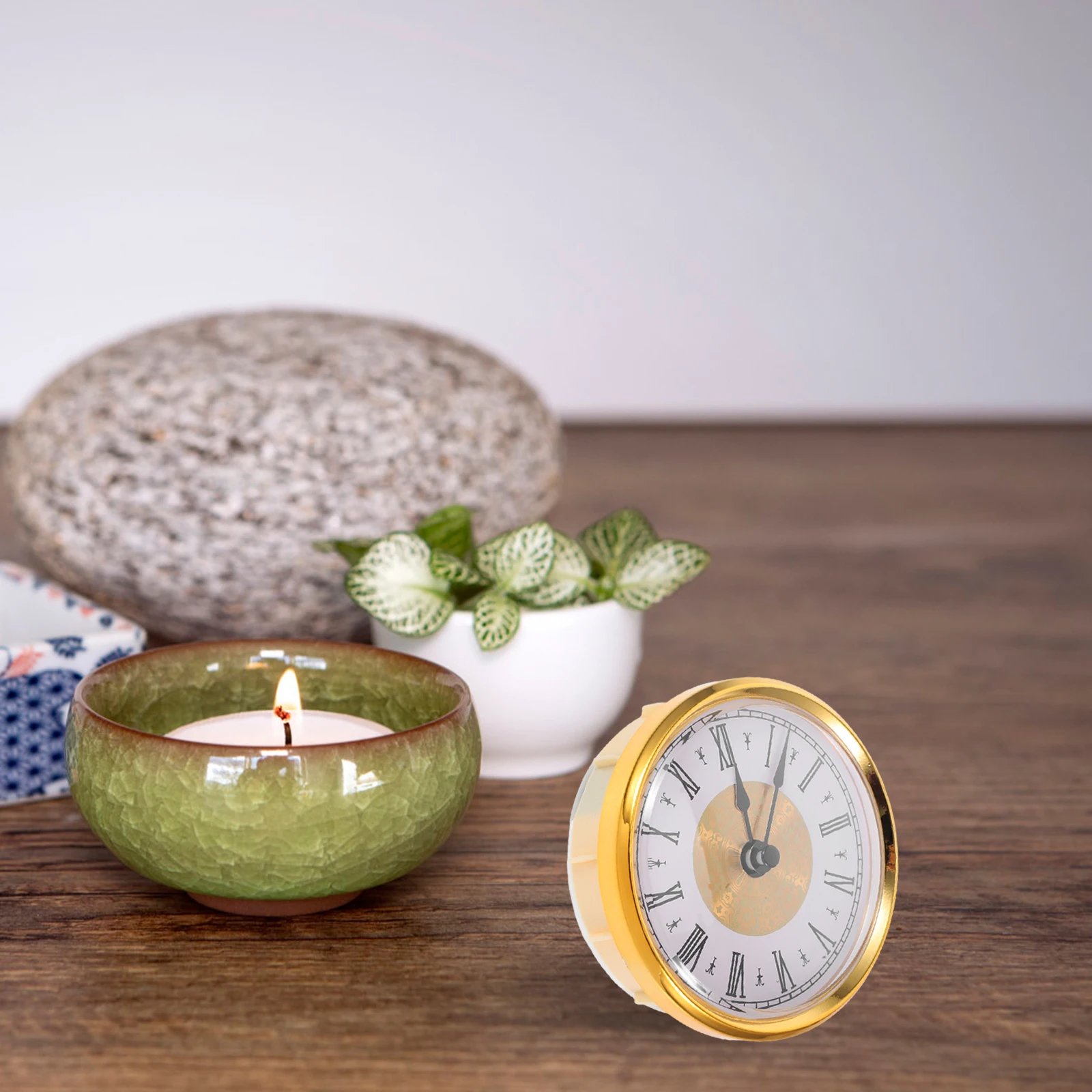 

Vintage Silent Wall Clock Quartz Movement DIY Retro Design Large Roman Numeral Decor for Living Room Bedroom Office Home