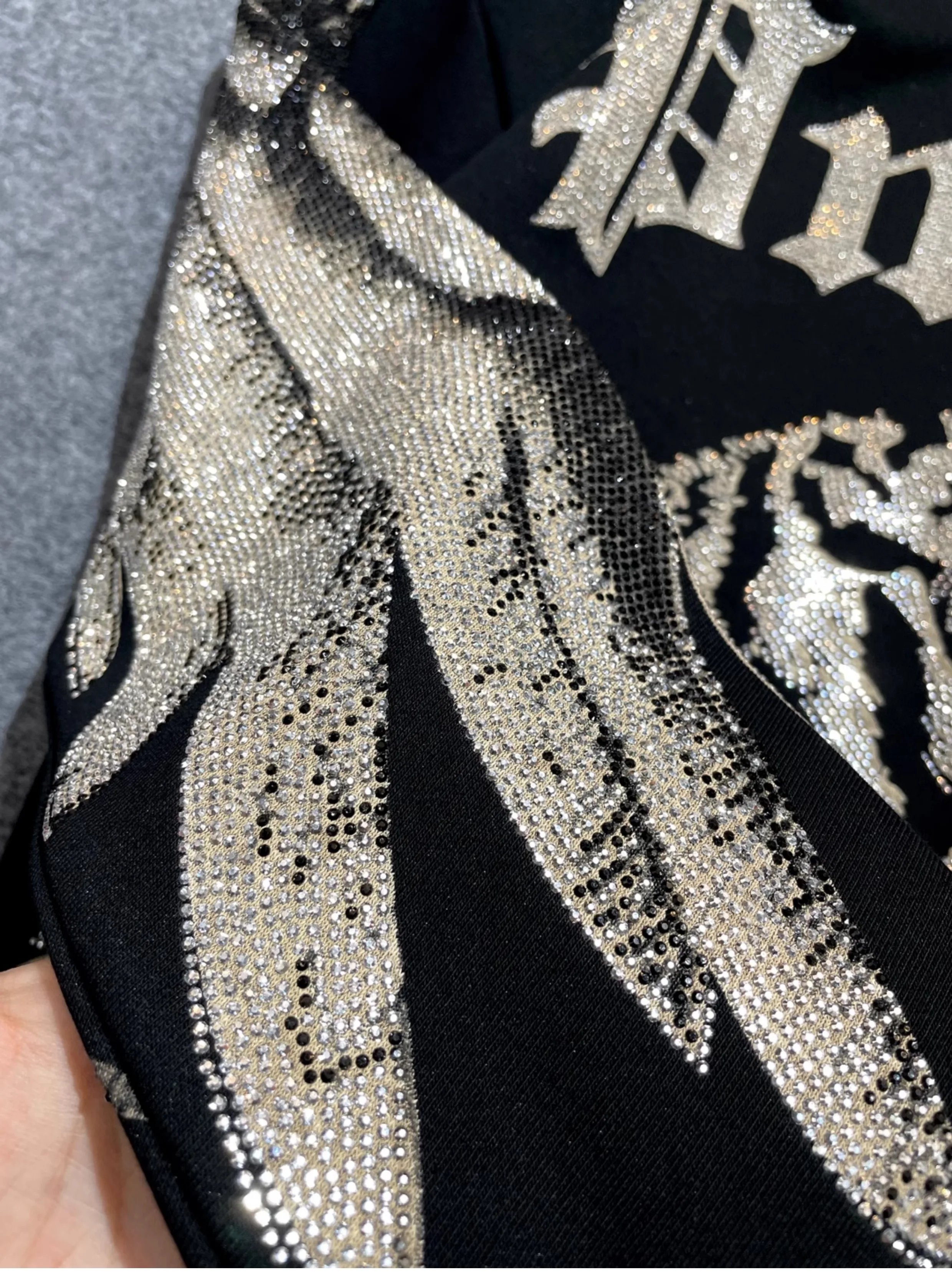 2025 New Fashion Trend Heavy Rhinestone Round Neck Sweatshirt Men 2025 Autumn Winter New Loose Casual Pullover Jacket