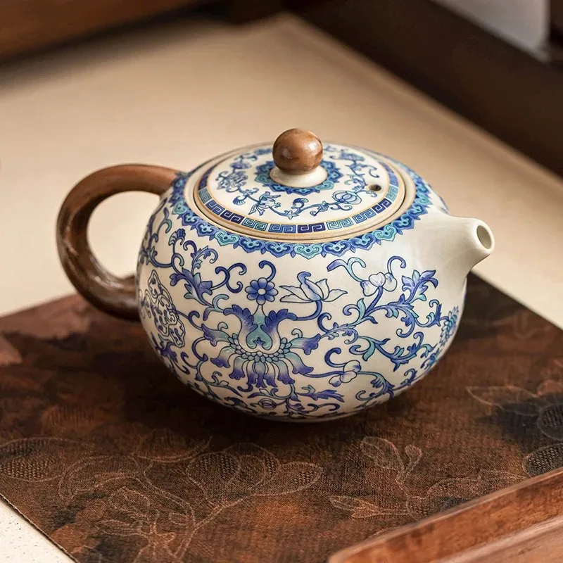 

Китайский элитный чайный набор Ru Kiln: сине-белая керамическая чайница Xishi с узором «Витой лотос», ручная работа, для домашнего чаепития Кунг-фу, 1 чайница и 2 чашки