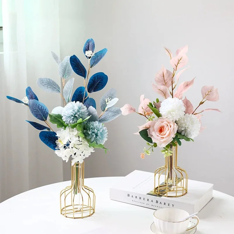 1pc Iron Art Hollow Out Golden Vase Creative Metal Bottle Flower Arrangement with Transparent Hydroponic Test Tube Home Decor