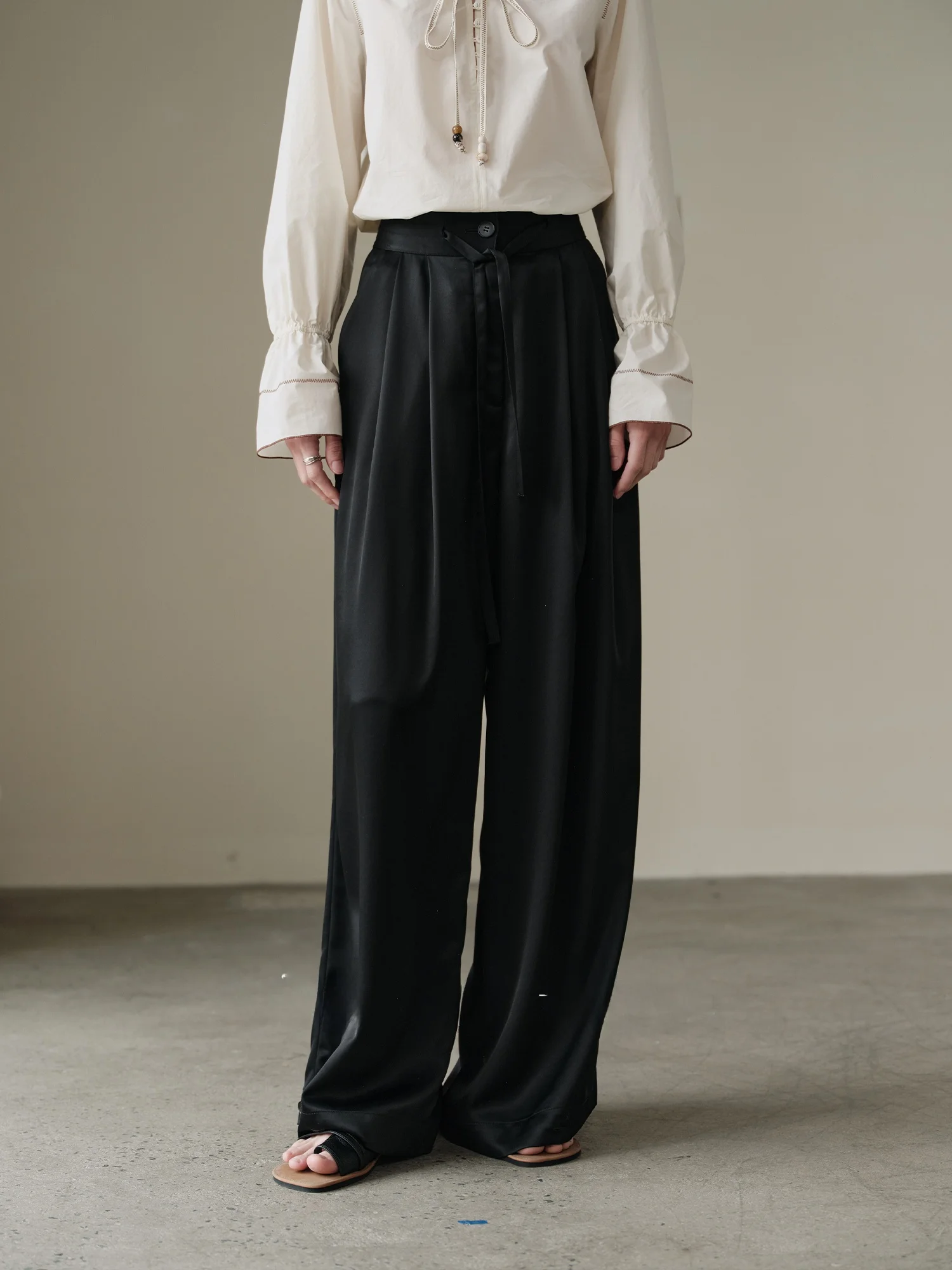 

MovingGlow Simple Double-Sided Wear Wide Leg Pants Black Obsidian Eastman NAIA Acetate Casual Trousers for Women Autumn Season