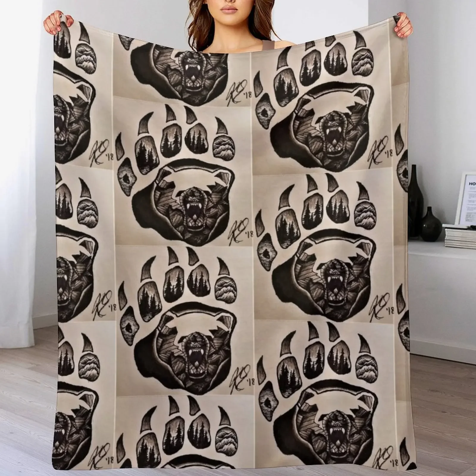 

Nature Bear Paw Throw Blanket funny gift Giant Sofa Bed linens Blankets